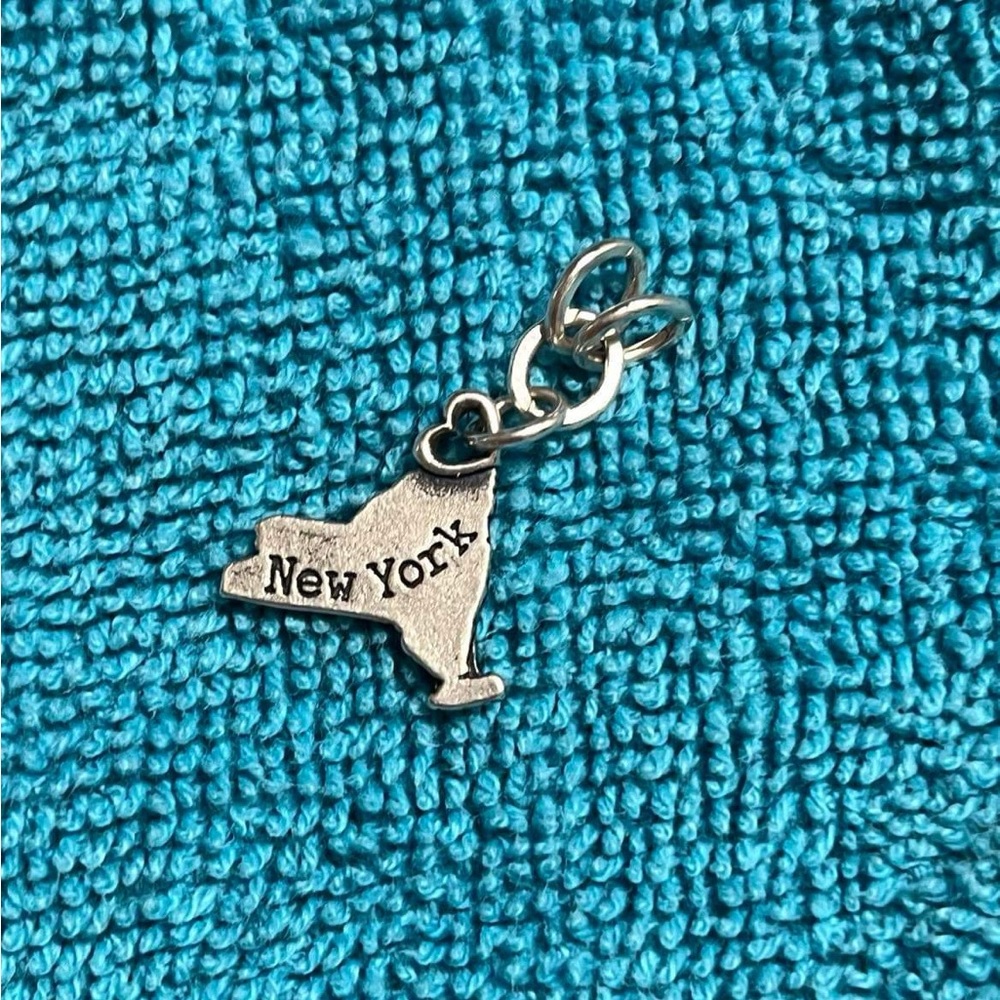 James Avery Newyork charm